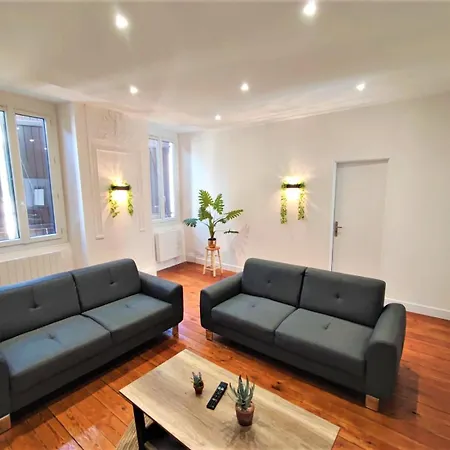 Collection Appartements Aux Halles Brauhauban De Tarbes דירה